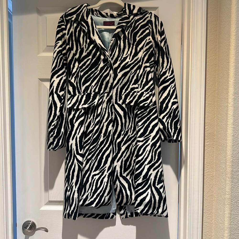 Black and white soft zebra kneelength coat with blue silk lining